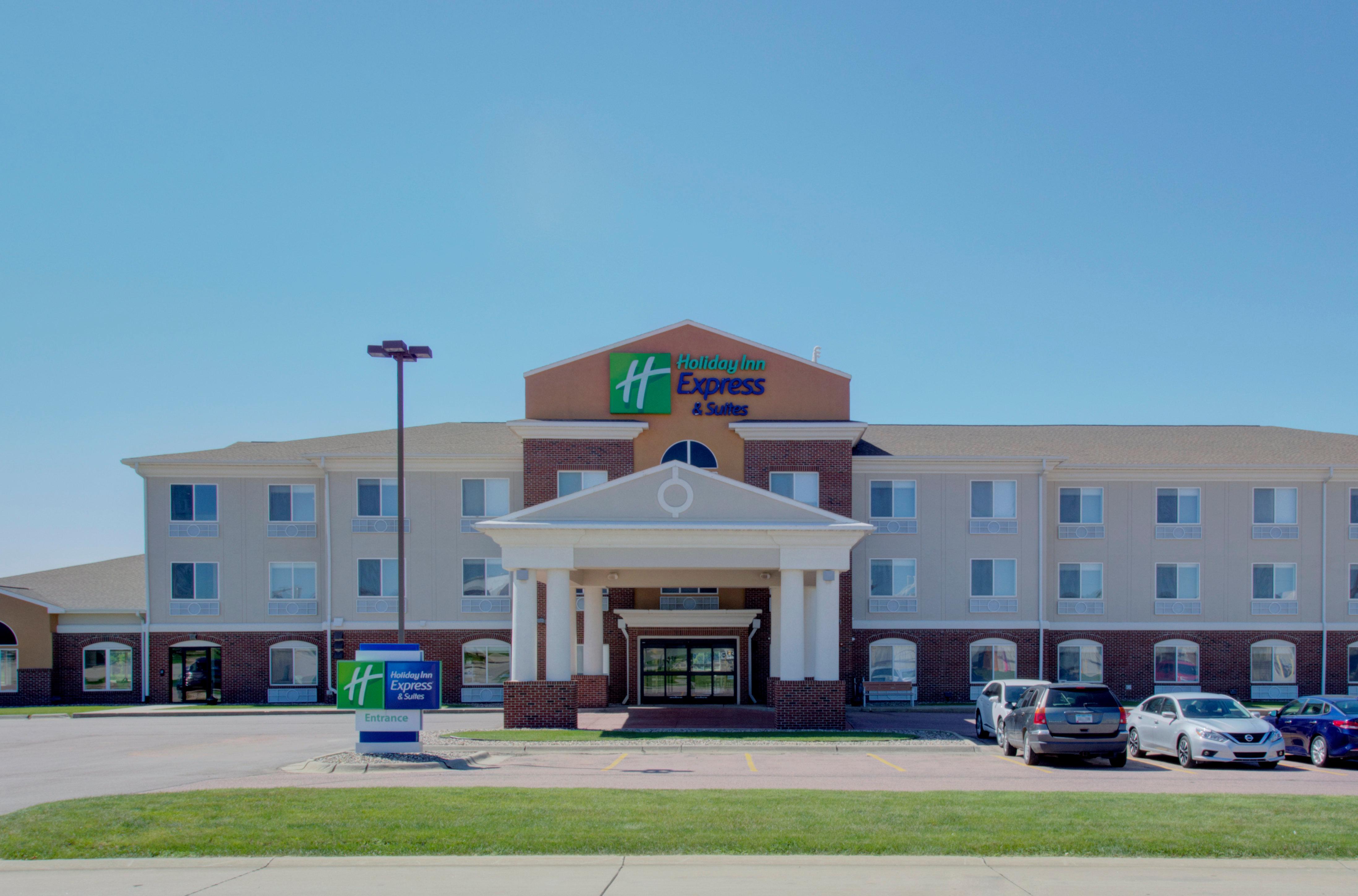 Holiday Inn Express & Suites Le Mars By Ihg Exterior foto